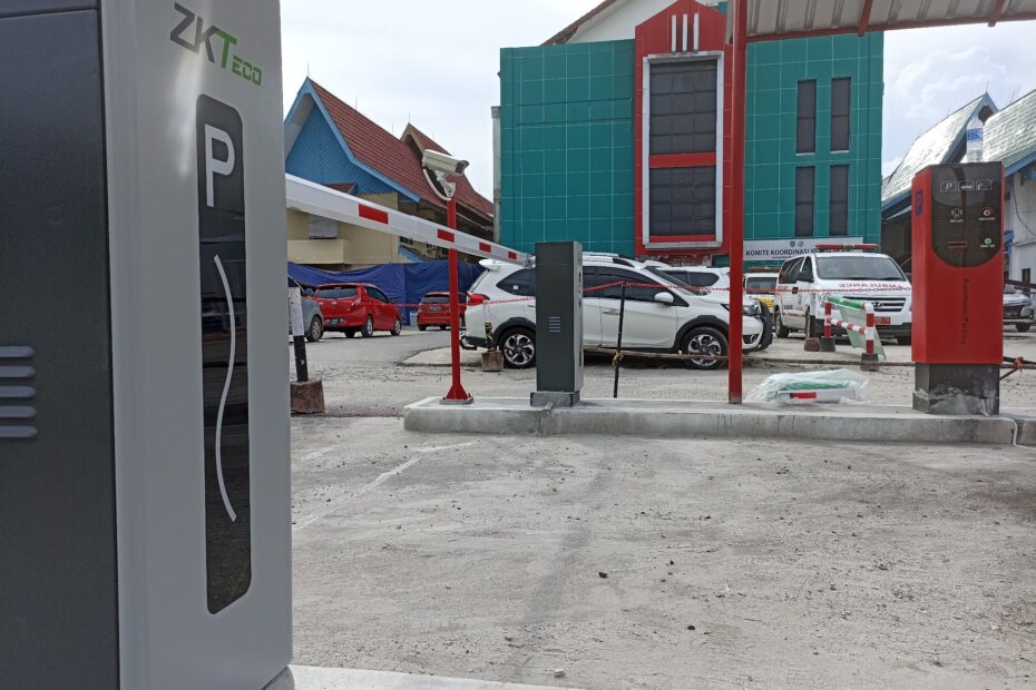 Sistem Parkir Semi Manless 3 IN 3 OUT di RS dr. Doris Sylvanus, Palangkaraya, Kalimantan Tengah